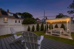 Walnut Beach Luxury House - Image 5