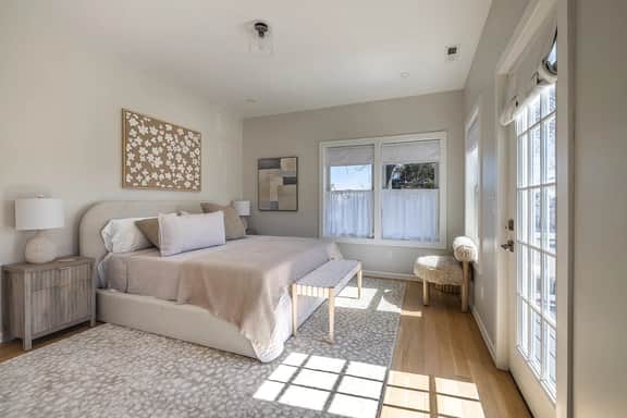 Walnut Beach Luxury House - Image 4